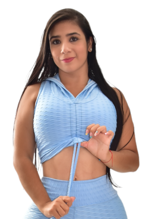 CROP TOP CAPUCHA TEXTURIZADA AZUL CIELO OVERSILVER®