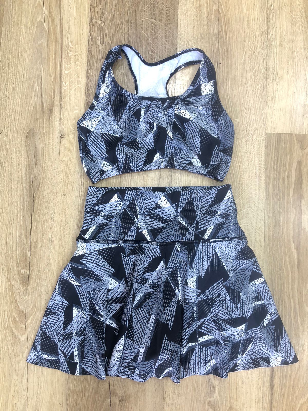 FALDA SHORT SET 2 PIEZAS PREMIUMTEX TRIANGULO NEGRO